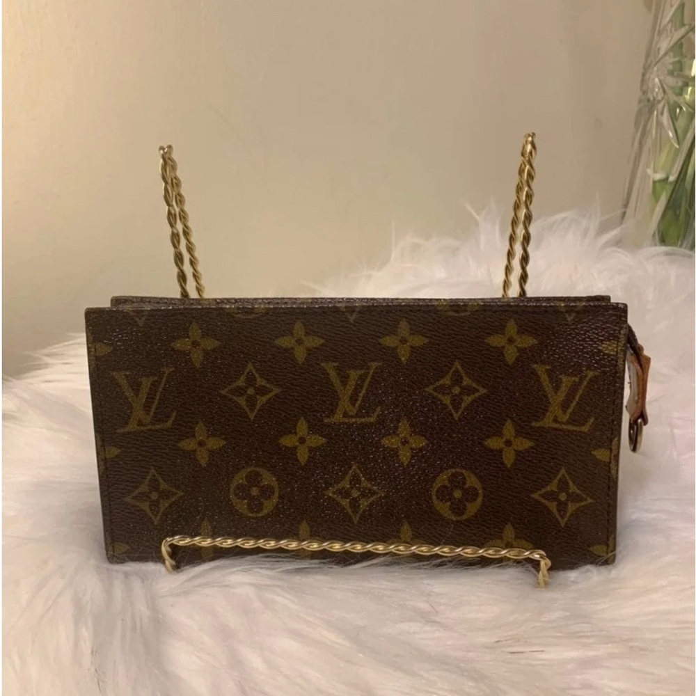 ❌SOLD❌Bucket GM pouch 20